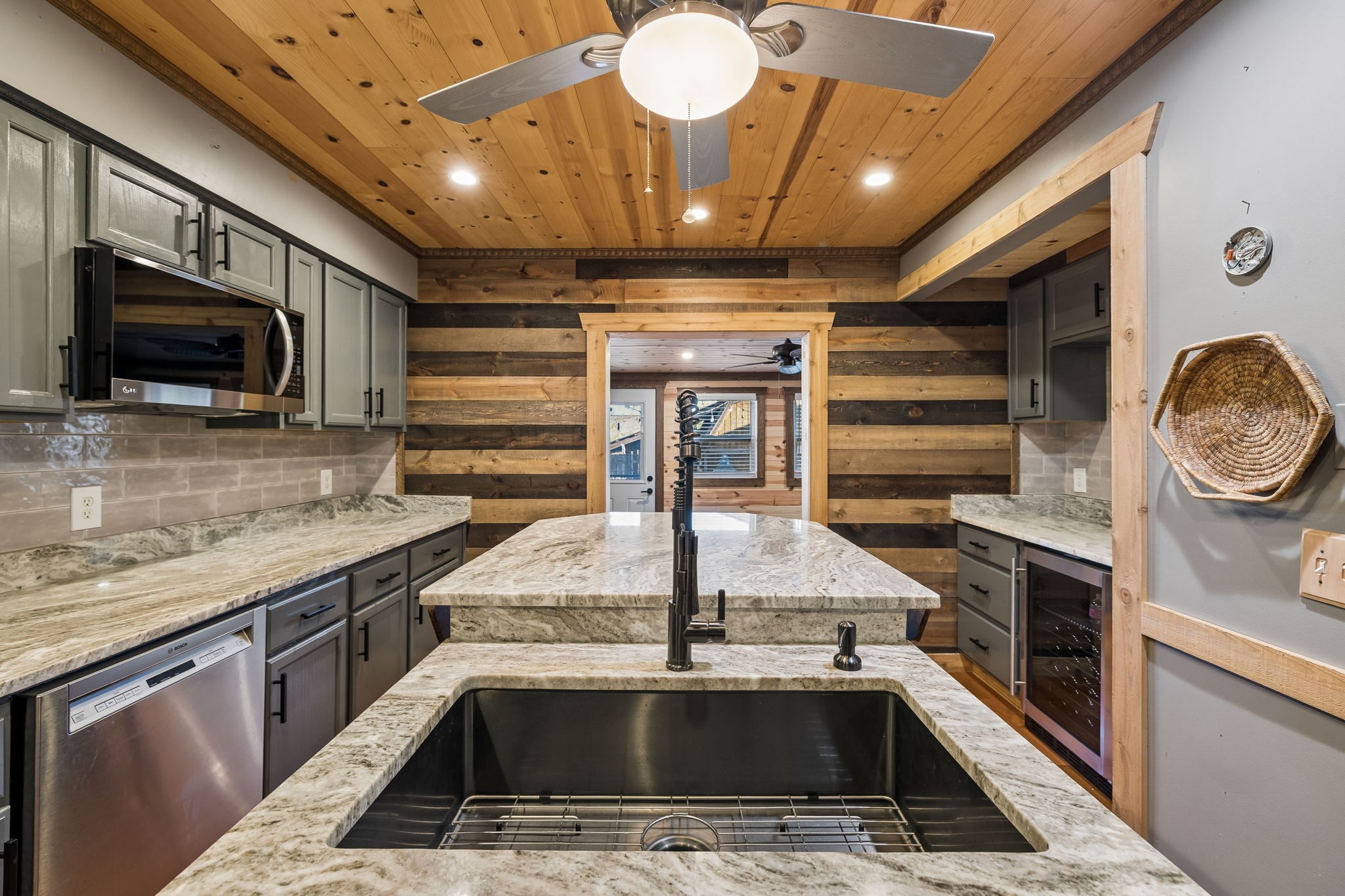 2916 Starboard Dr