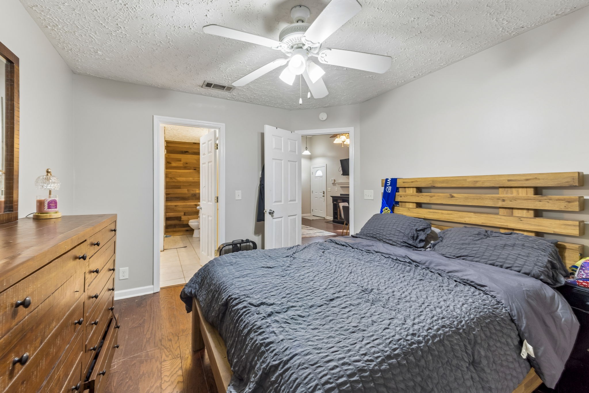 2309 Benay Rd