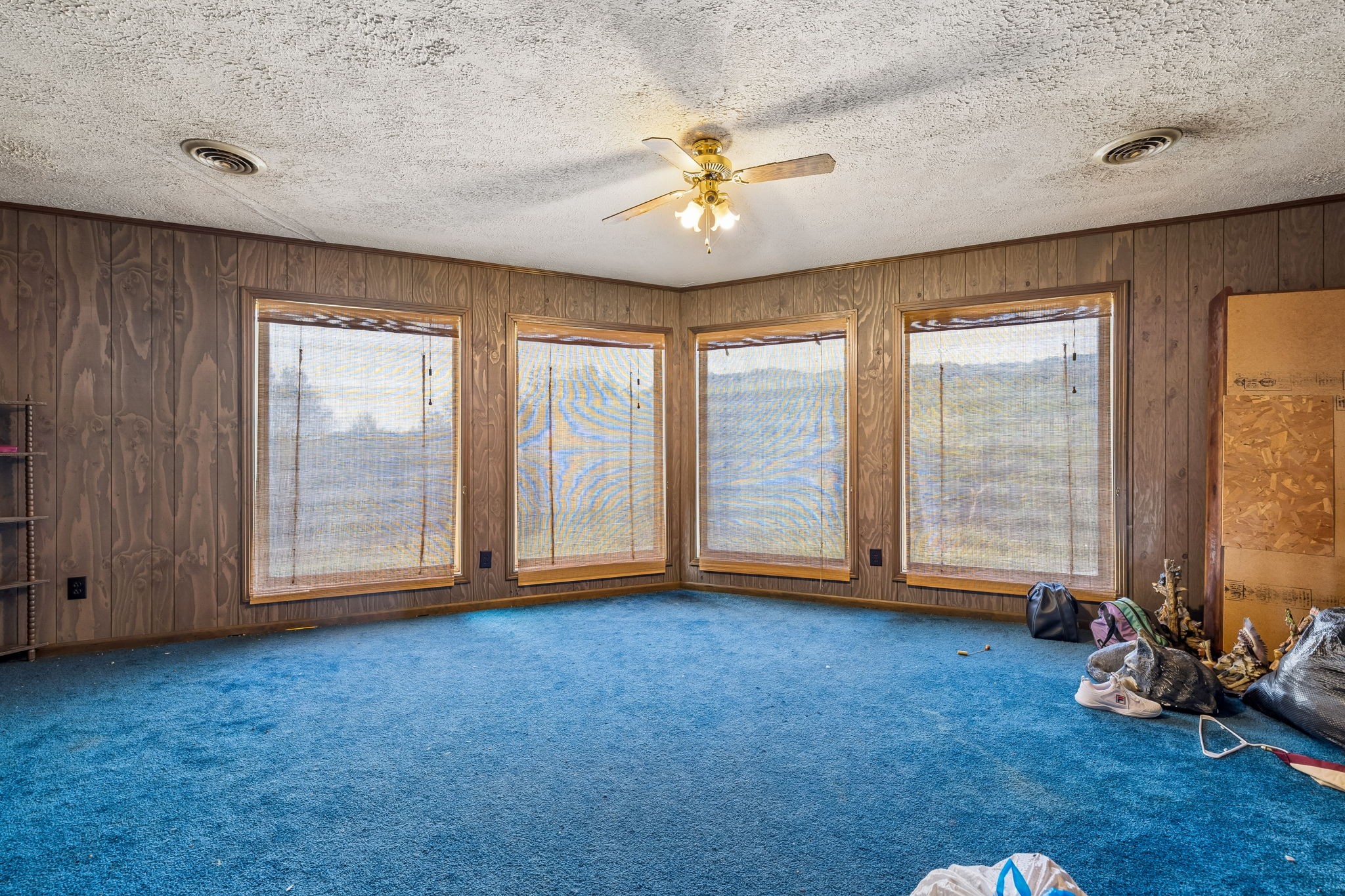 179 Lakeside Dr