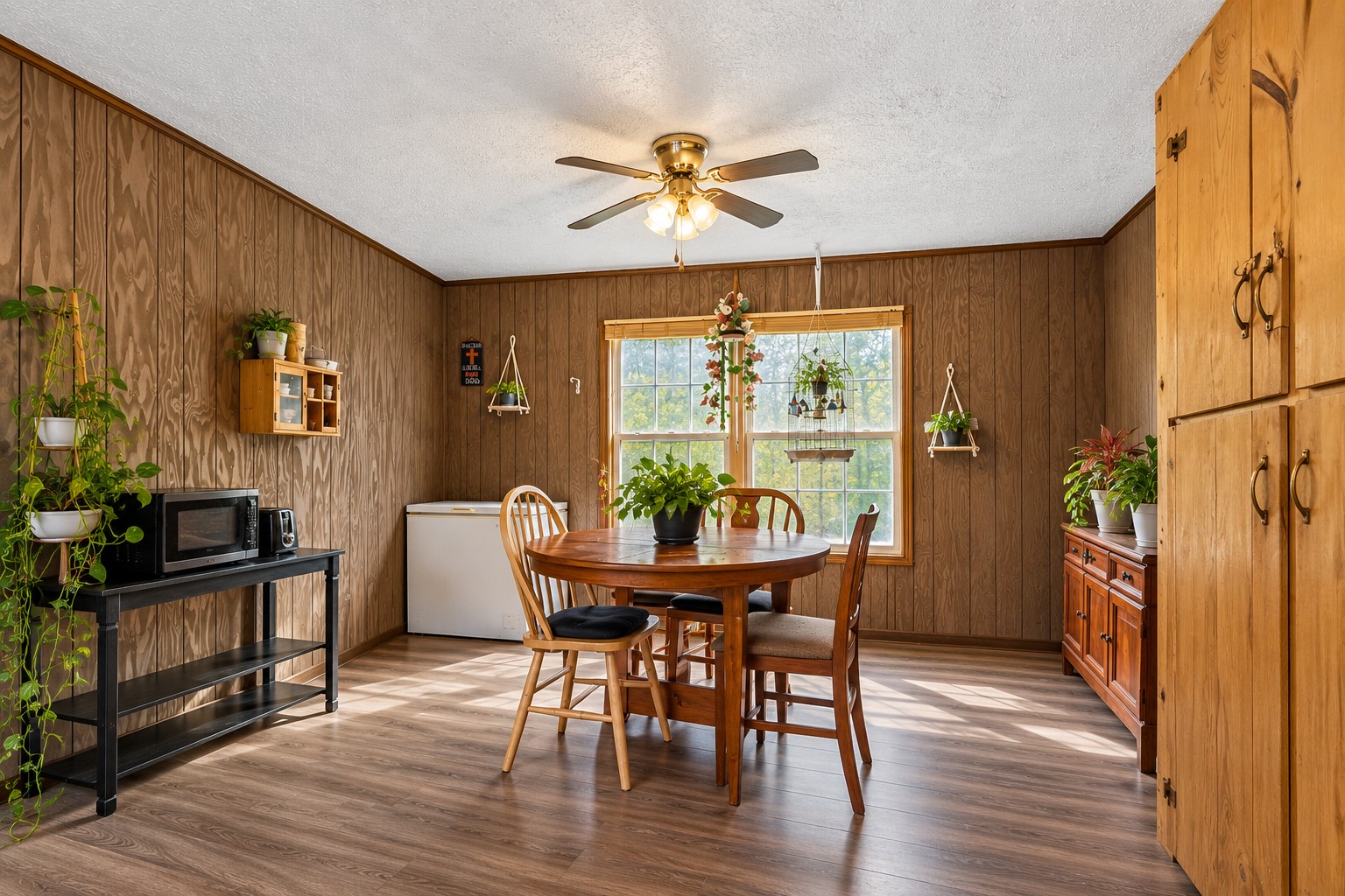 179 Lakeside Dr