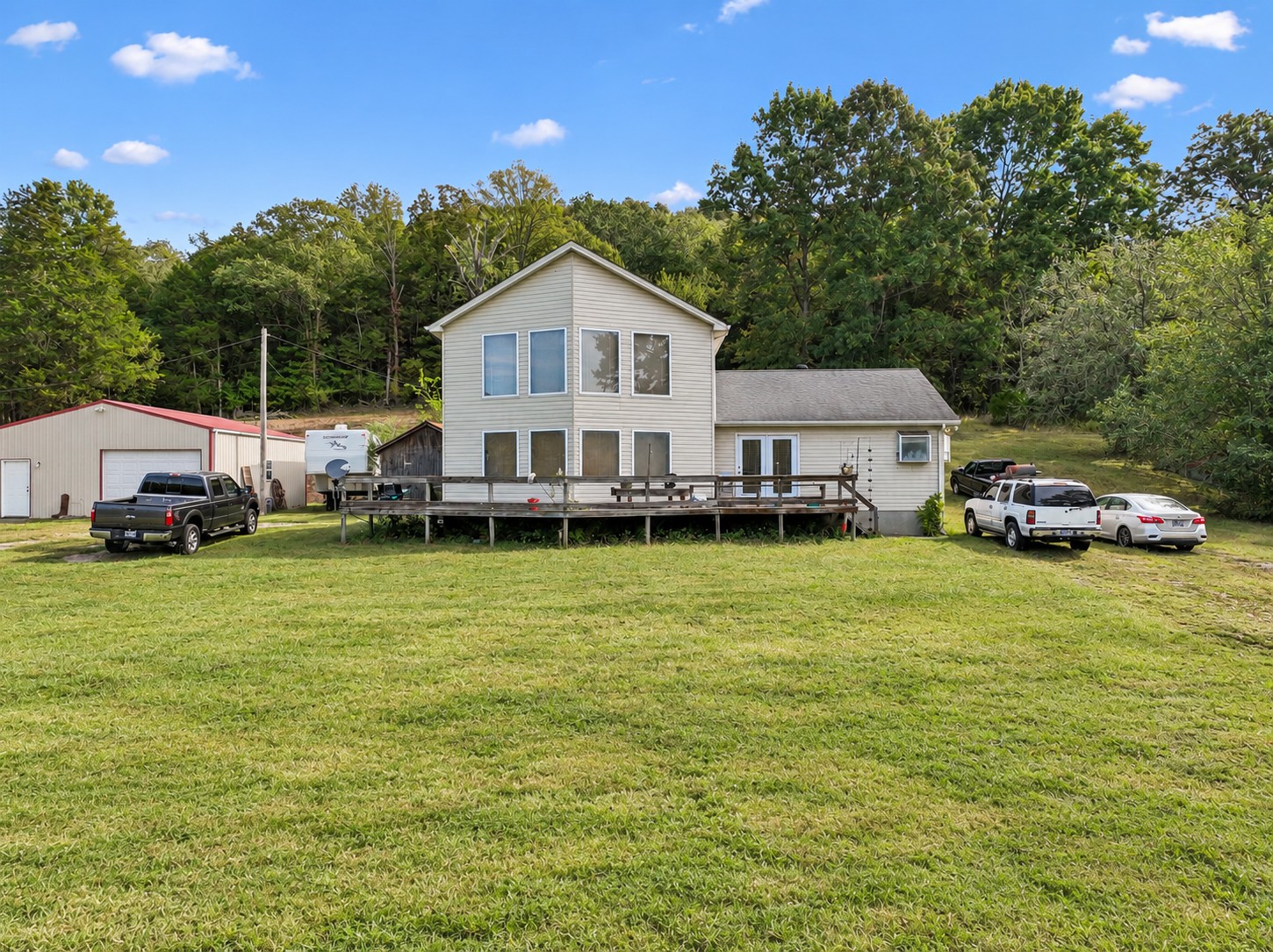 179 Lakeside Dr