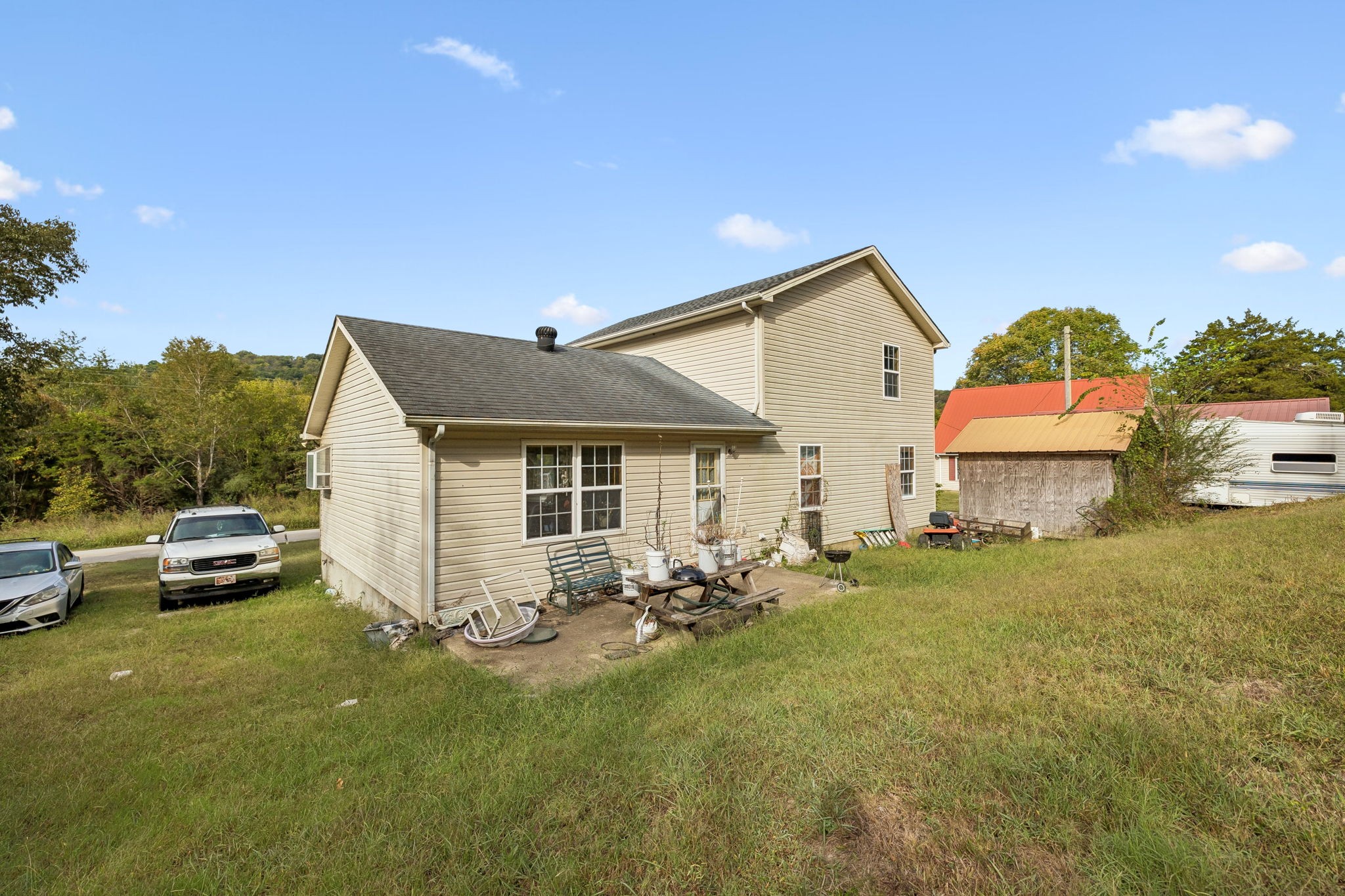 179 Lakeside Dr