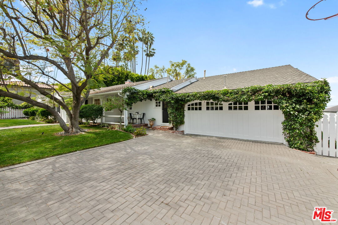 17949 Karen Dr