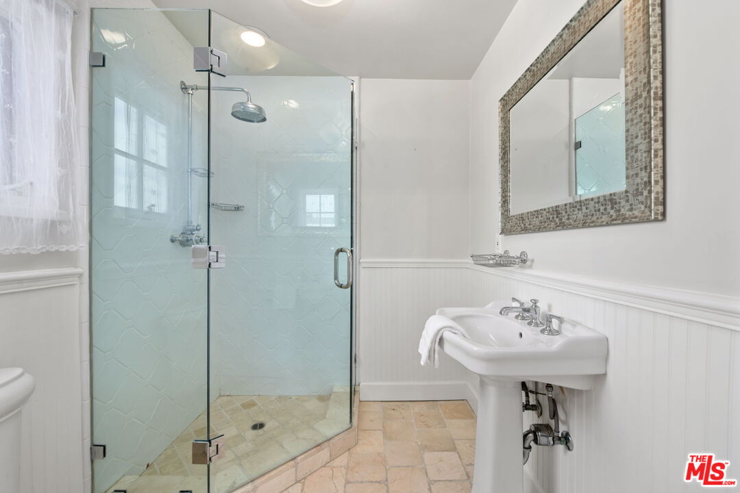17949 Karen Dr