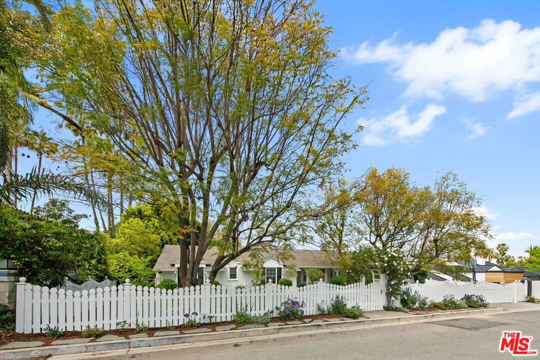 17949 Karen Dr
