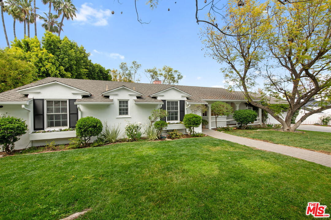 17949 Karen Dr