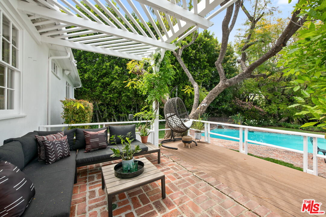 17949 Karen Dr