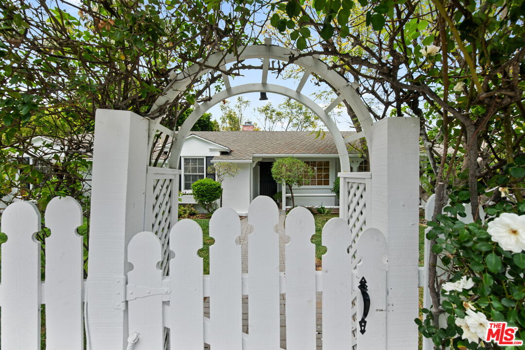 17949 Karen Dr