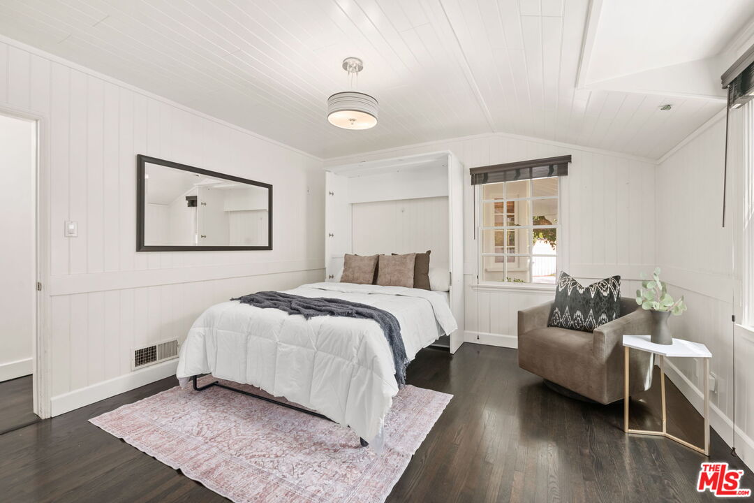 17949 Karen Dr