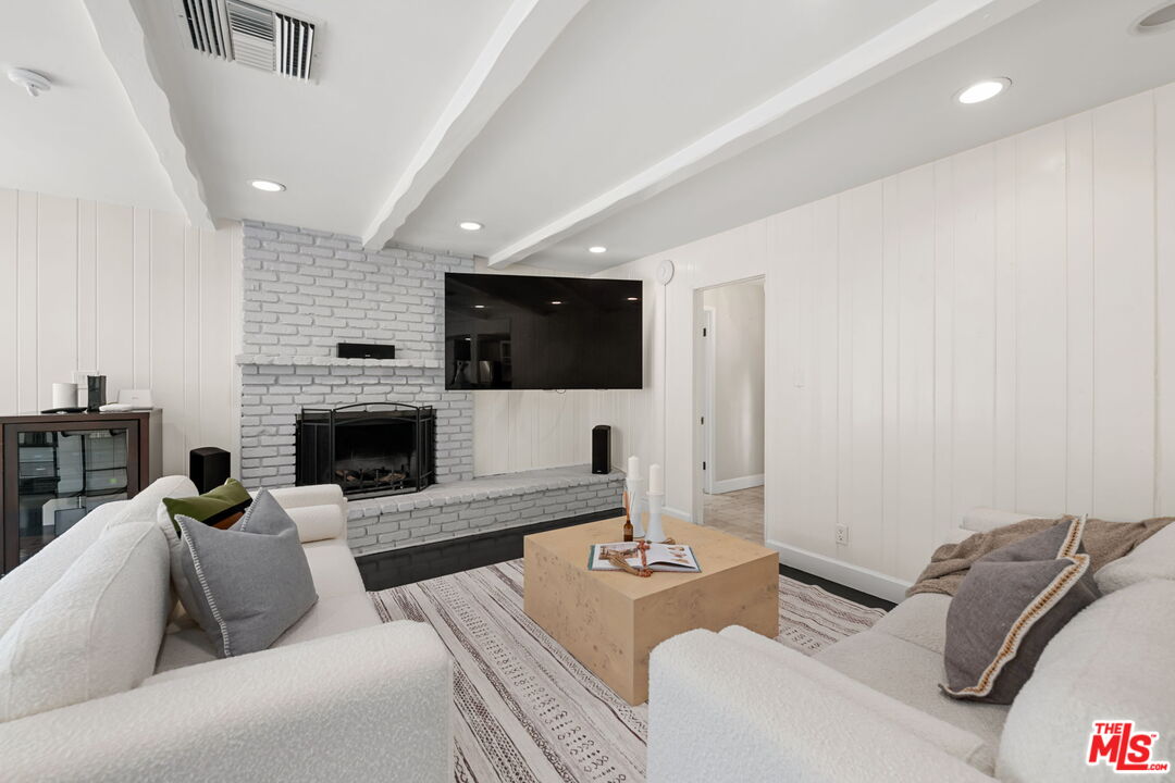 17949 Karen Dr