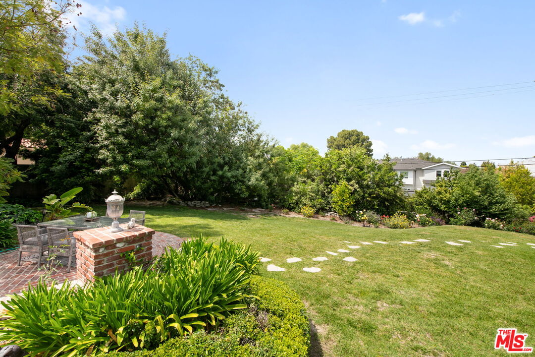 17949 Karen Dr