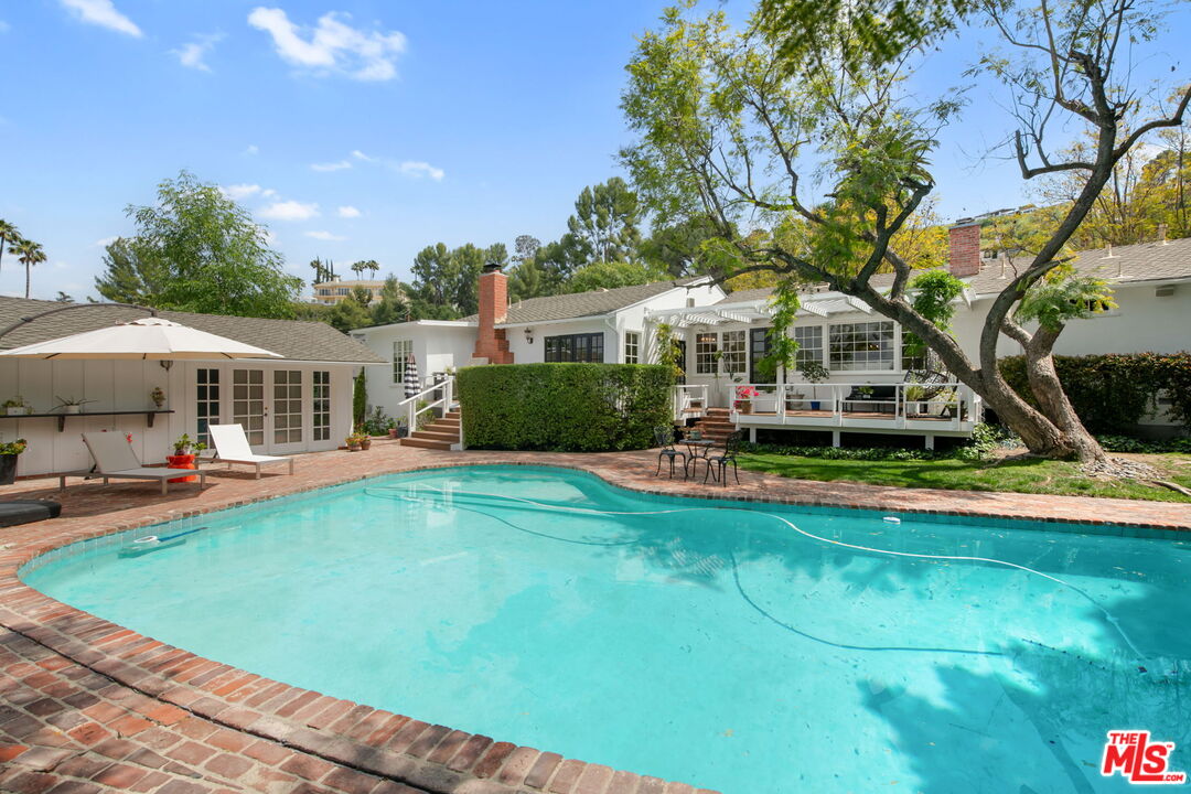 17949 Karen Dr