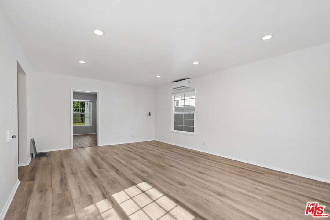 1019 Amherst Ave