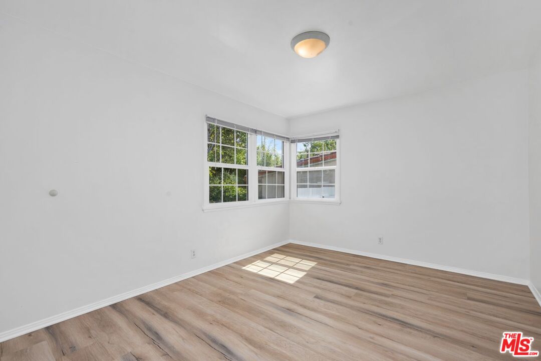 1019 Amherst Ave