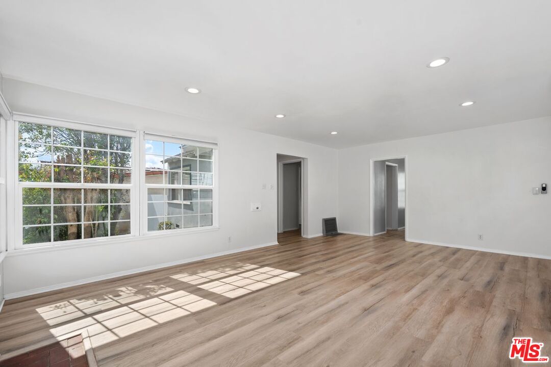 1019 Amherst Ave