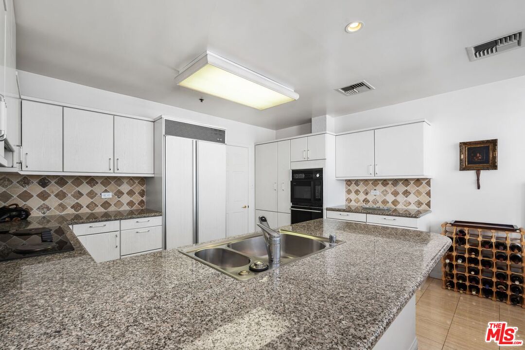 10724 Wilshire Blvd Unit: 1104