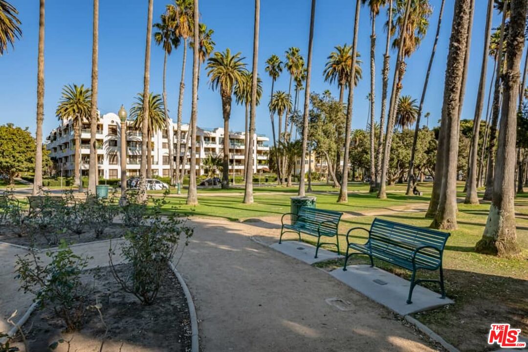 701 Ocean Ave Unit: PHD