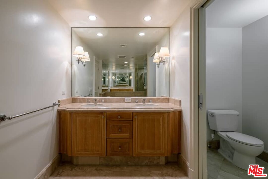 701 Ocean Ave Unit: PHD