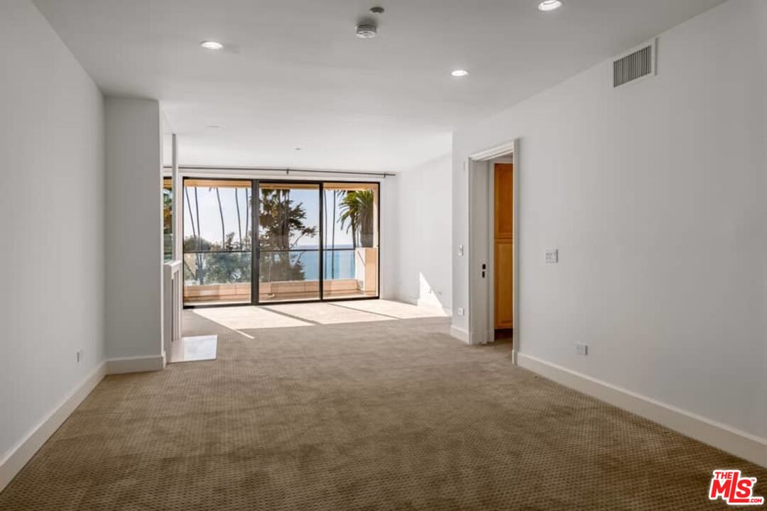 701 Ocean Ave Unit: PHD