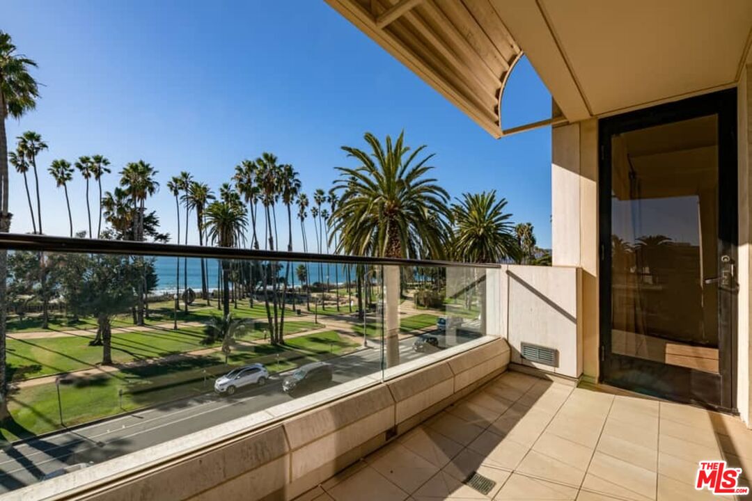 701 Ocean Ave Unit: PHD