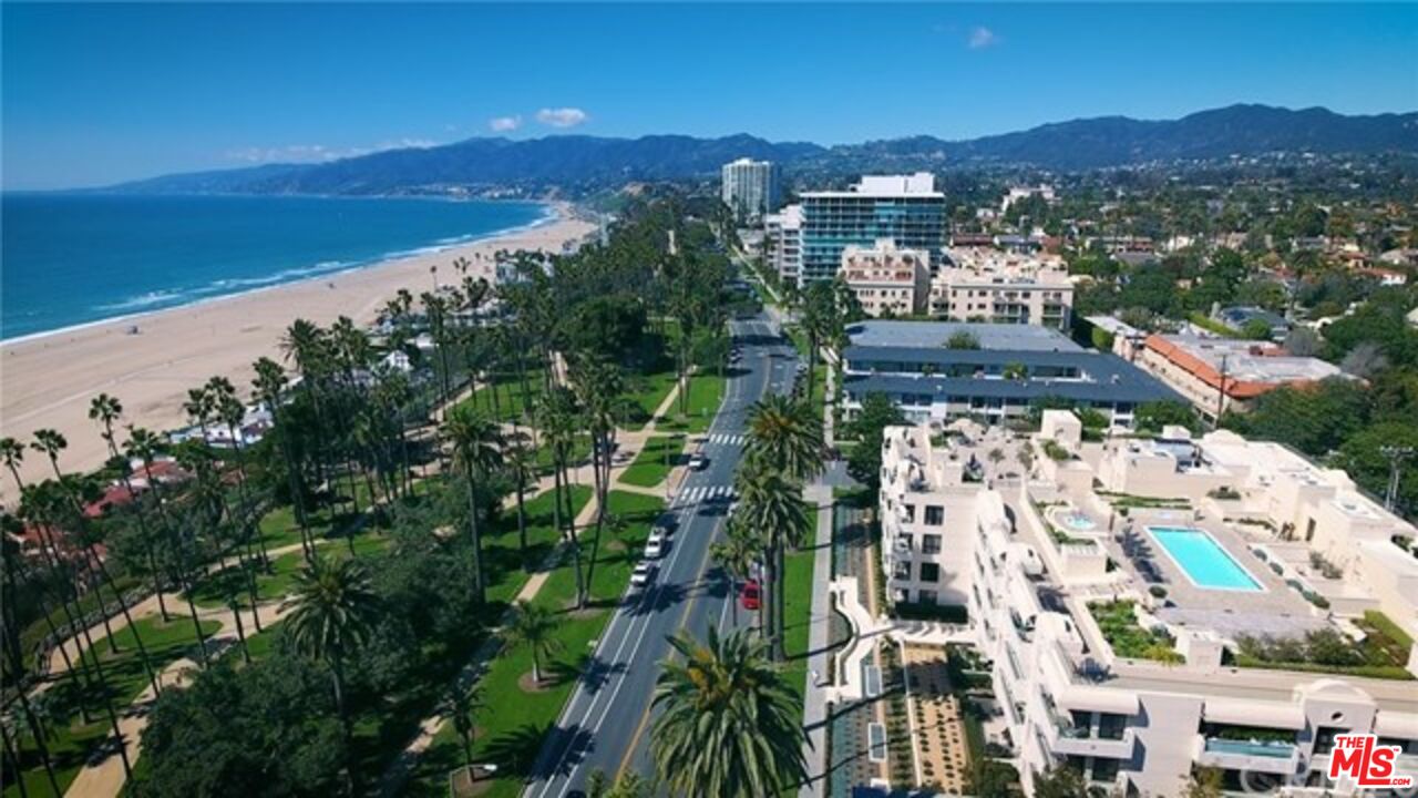 701 Ocean Ave Unit: PHD