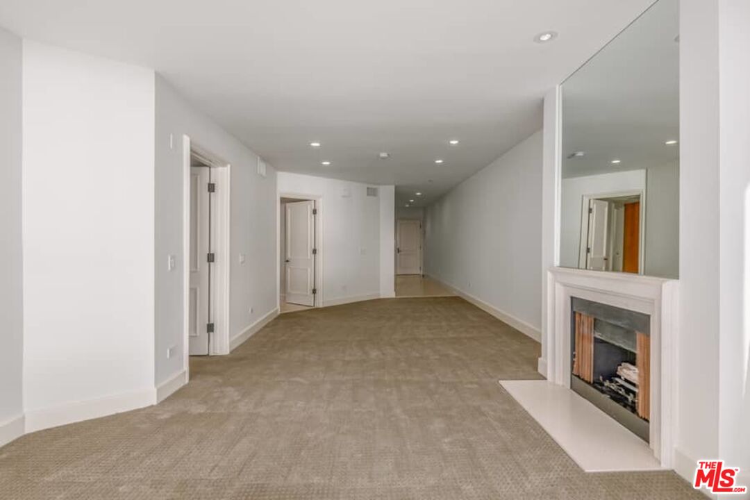 701 Ocean Ave Unit: PHD