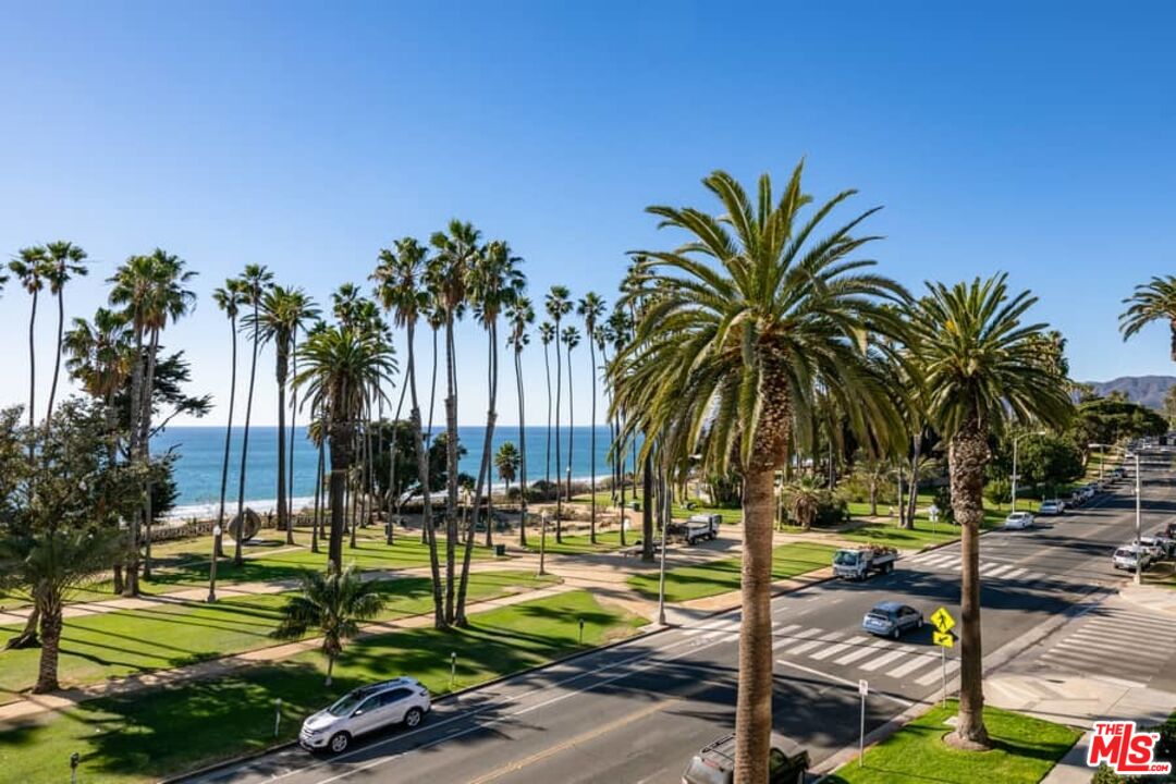 701 Ocean Ave Unit: PHD