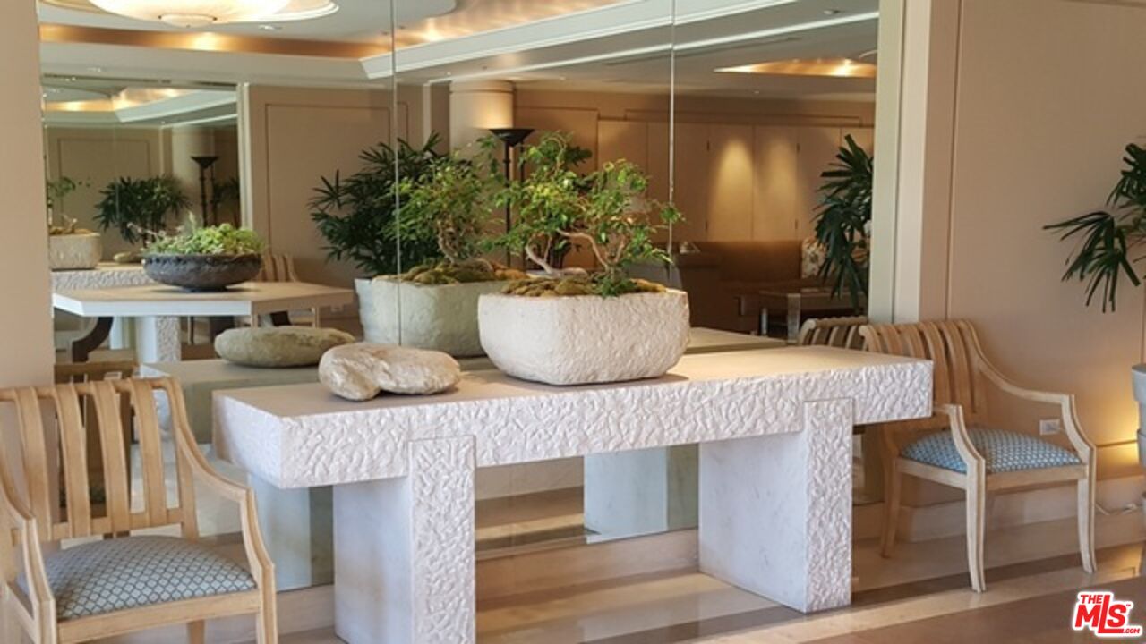 701 Ocean Ave Unit: PHD