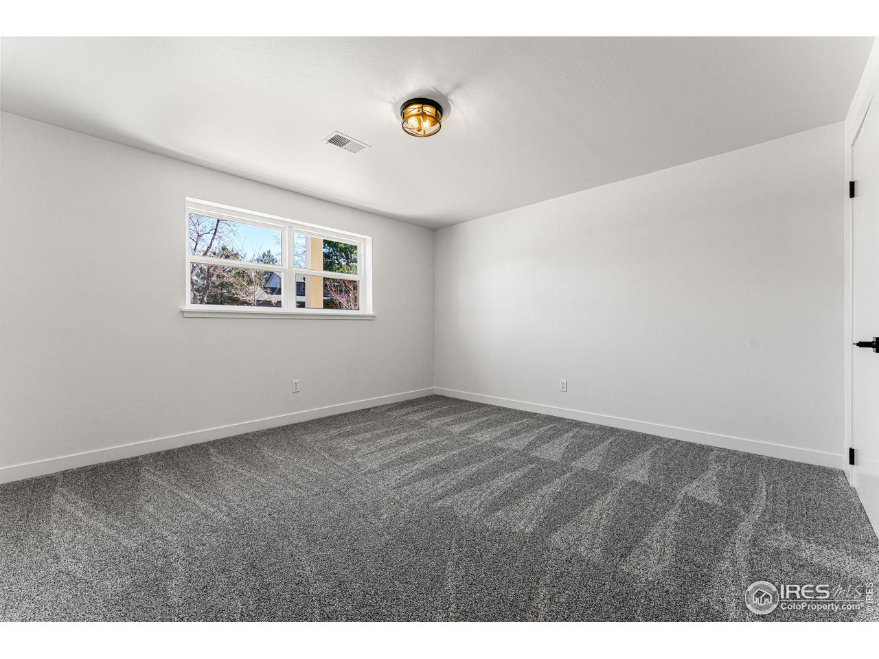 145 Manhattan Dr