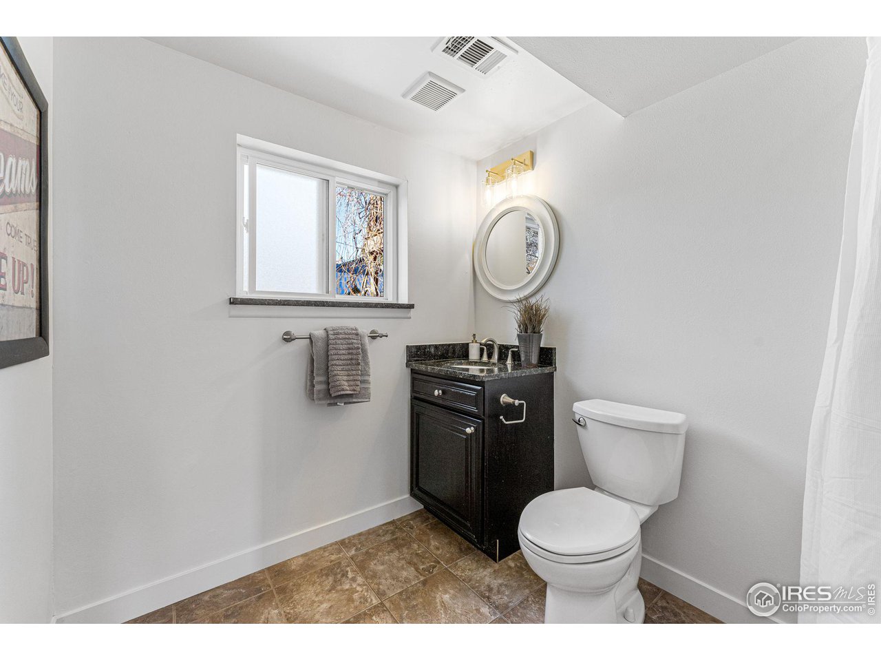 145 Manhattan Dr