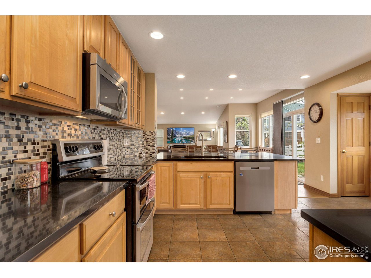905 Little Leaf Ct
