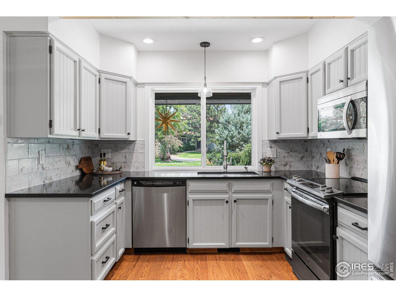 3887 Paseo del Prado