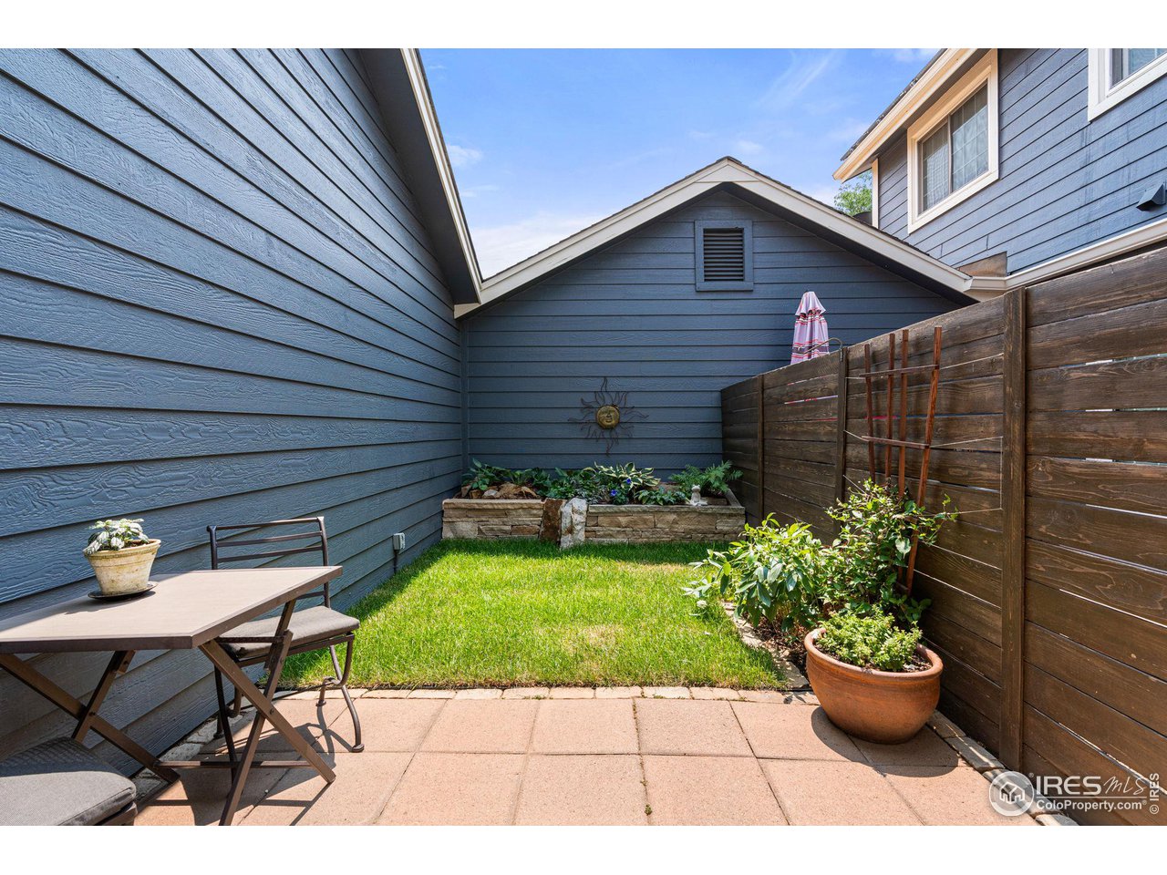 3887 Paseo del Prado
