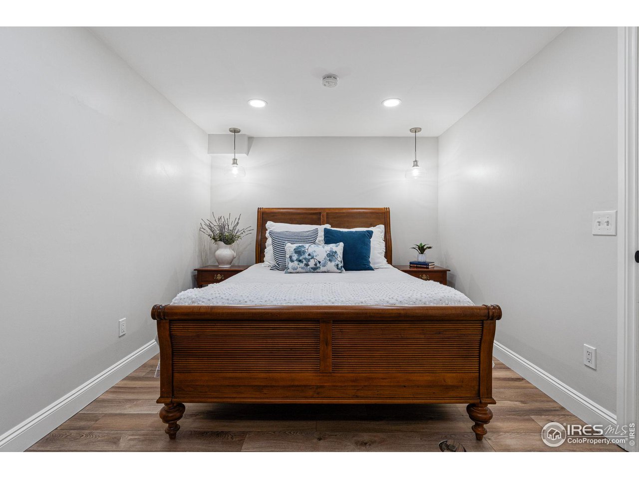 3887 Paseo del Prado