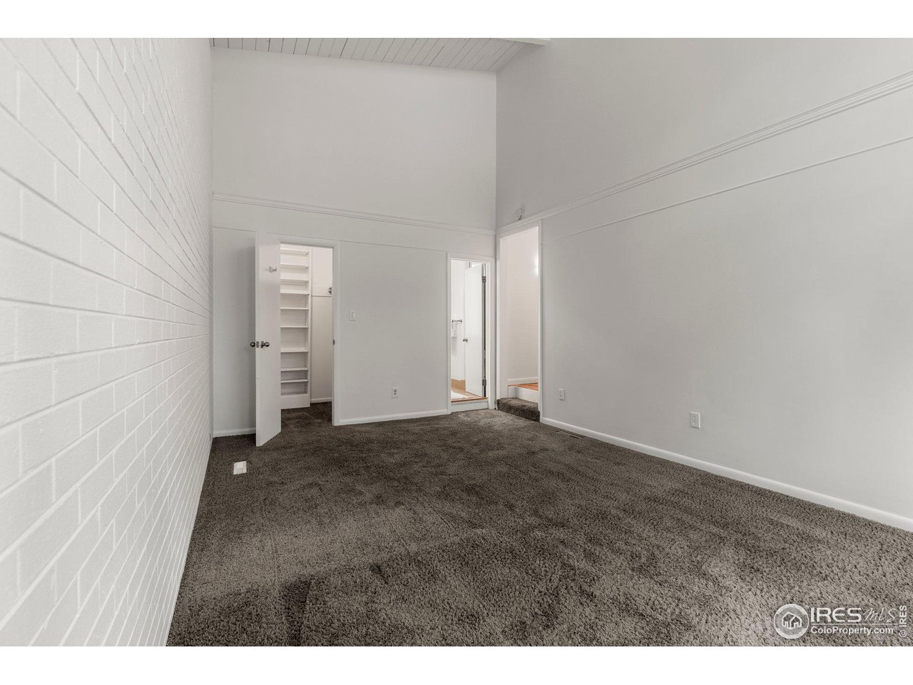 415 Sunnyside Ln