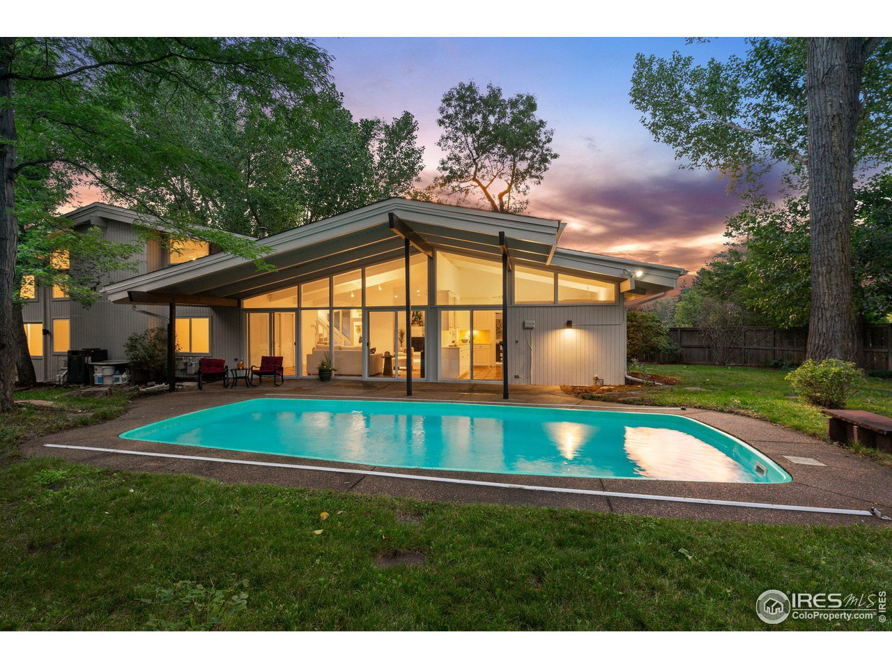 415 Sunnyside Ln