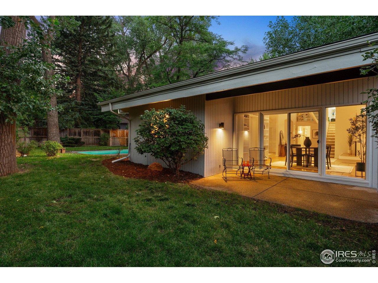 415 Sunnyside Ln