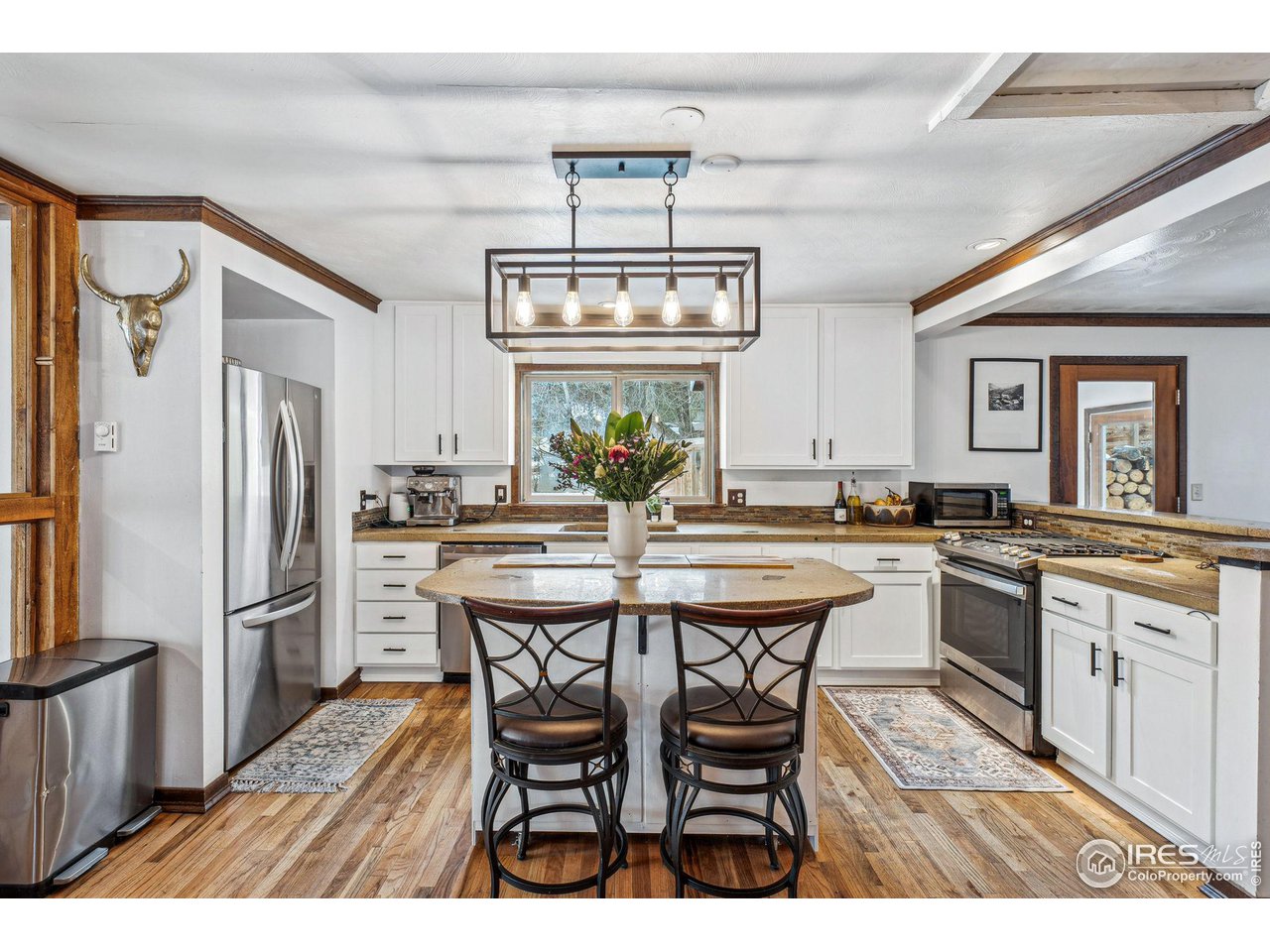 105 Main St 48