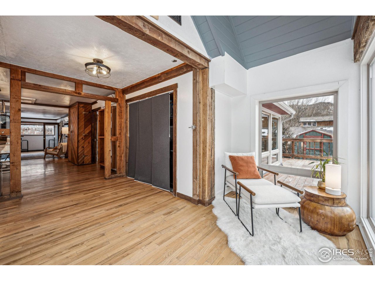 105 Main St 48