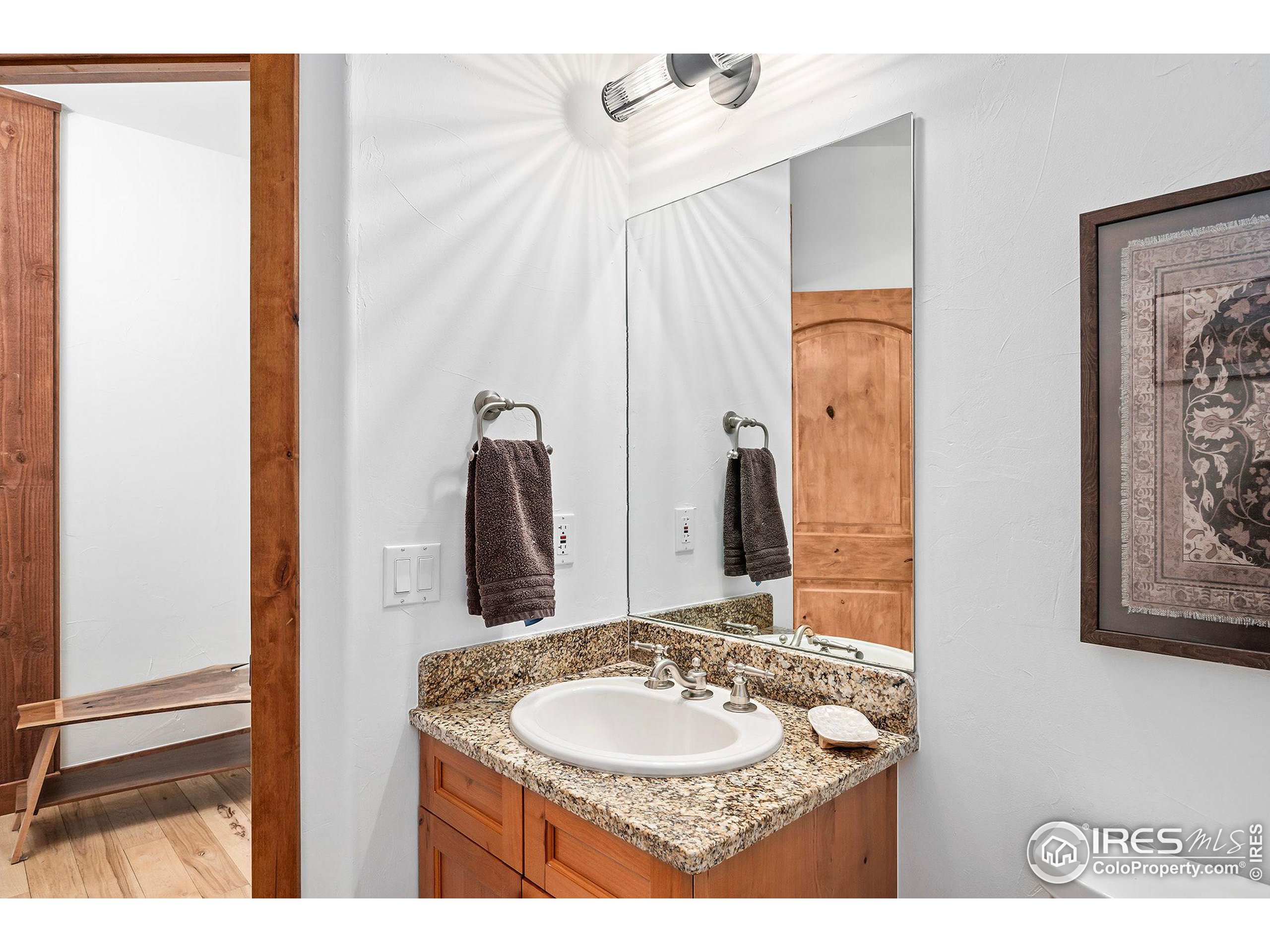 65 Lake Trail Ct