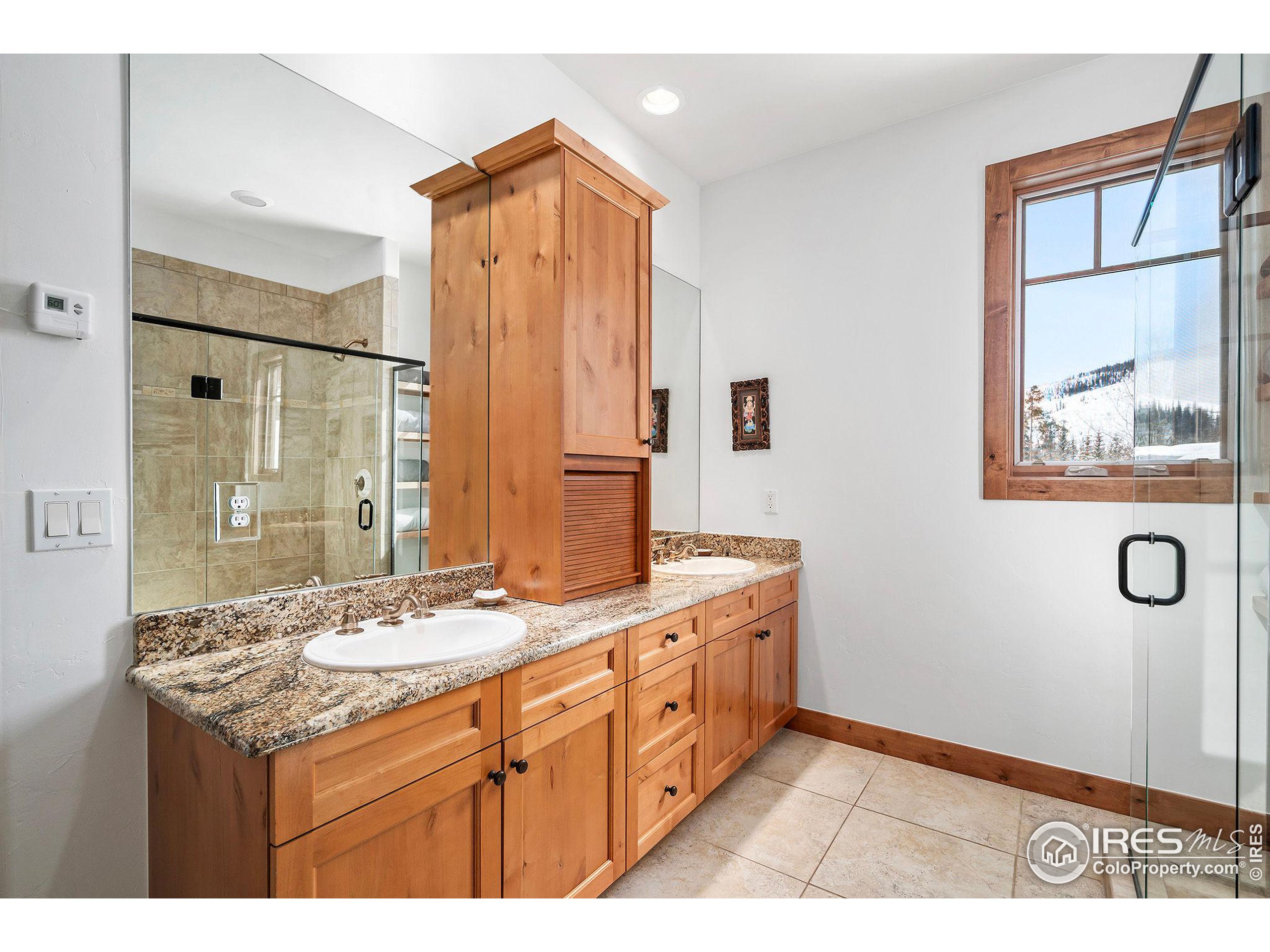 65 Lake Trail Ct