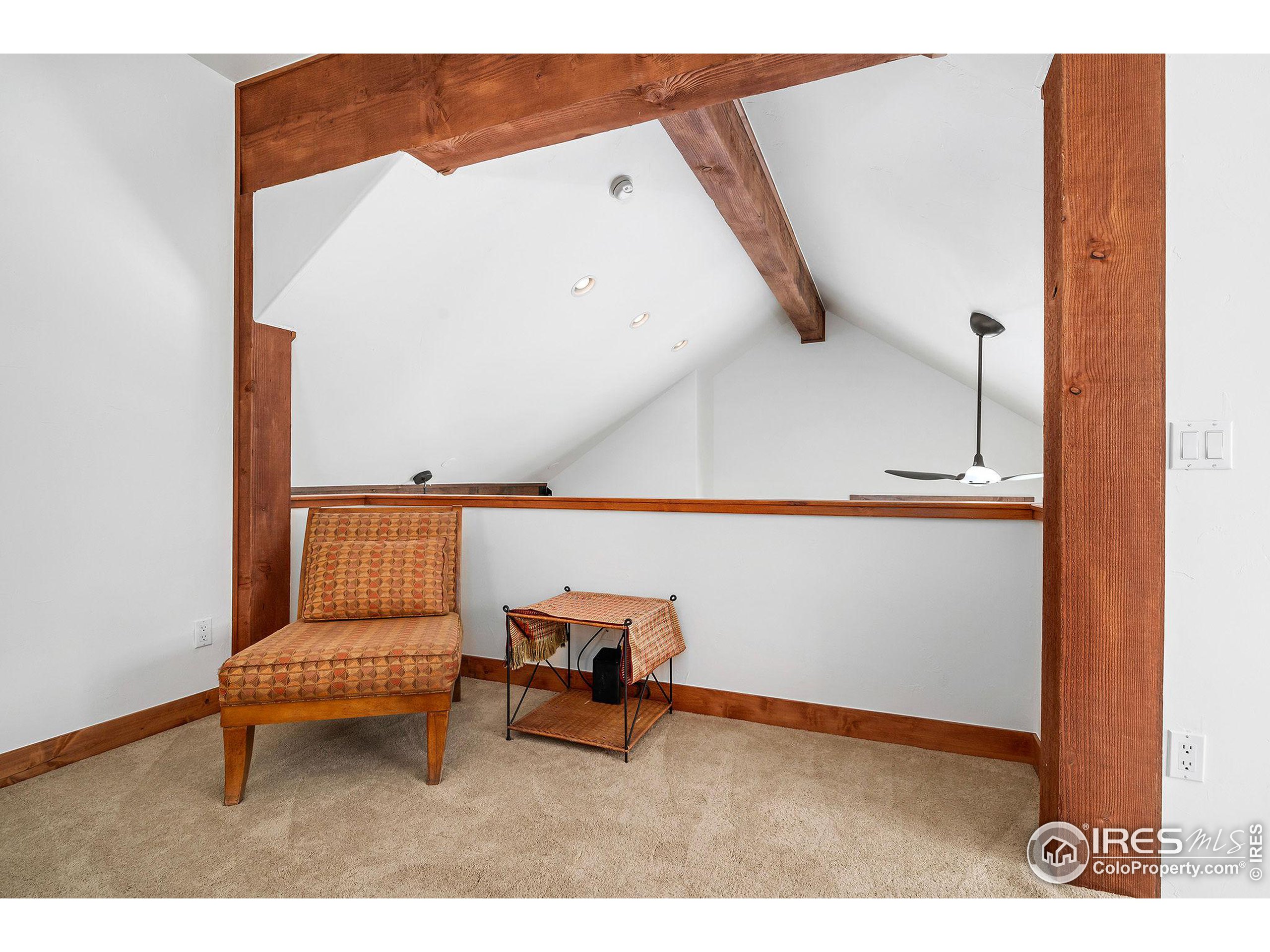 65 Lake Trail Ct