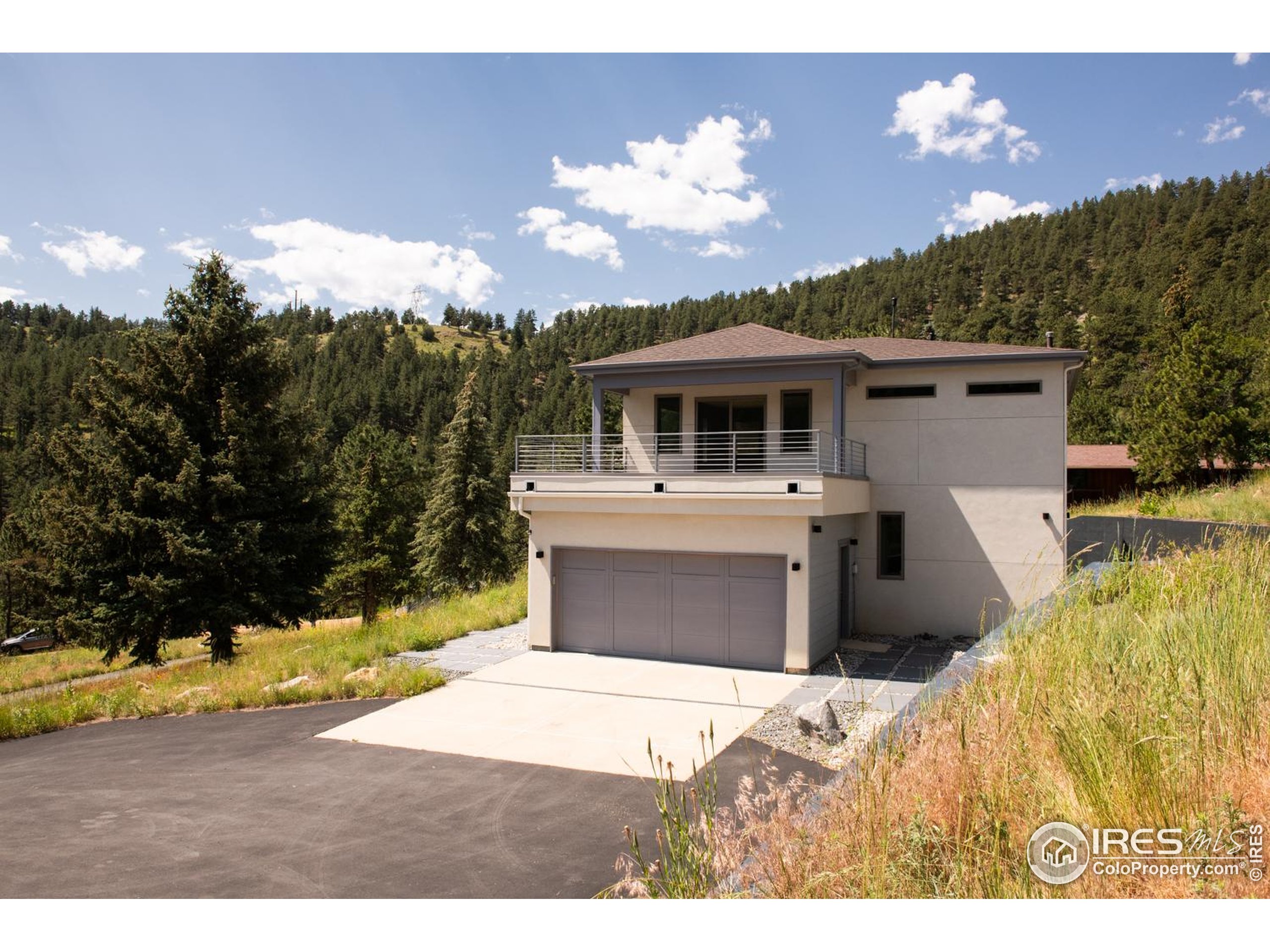 514 Granite Dr