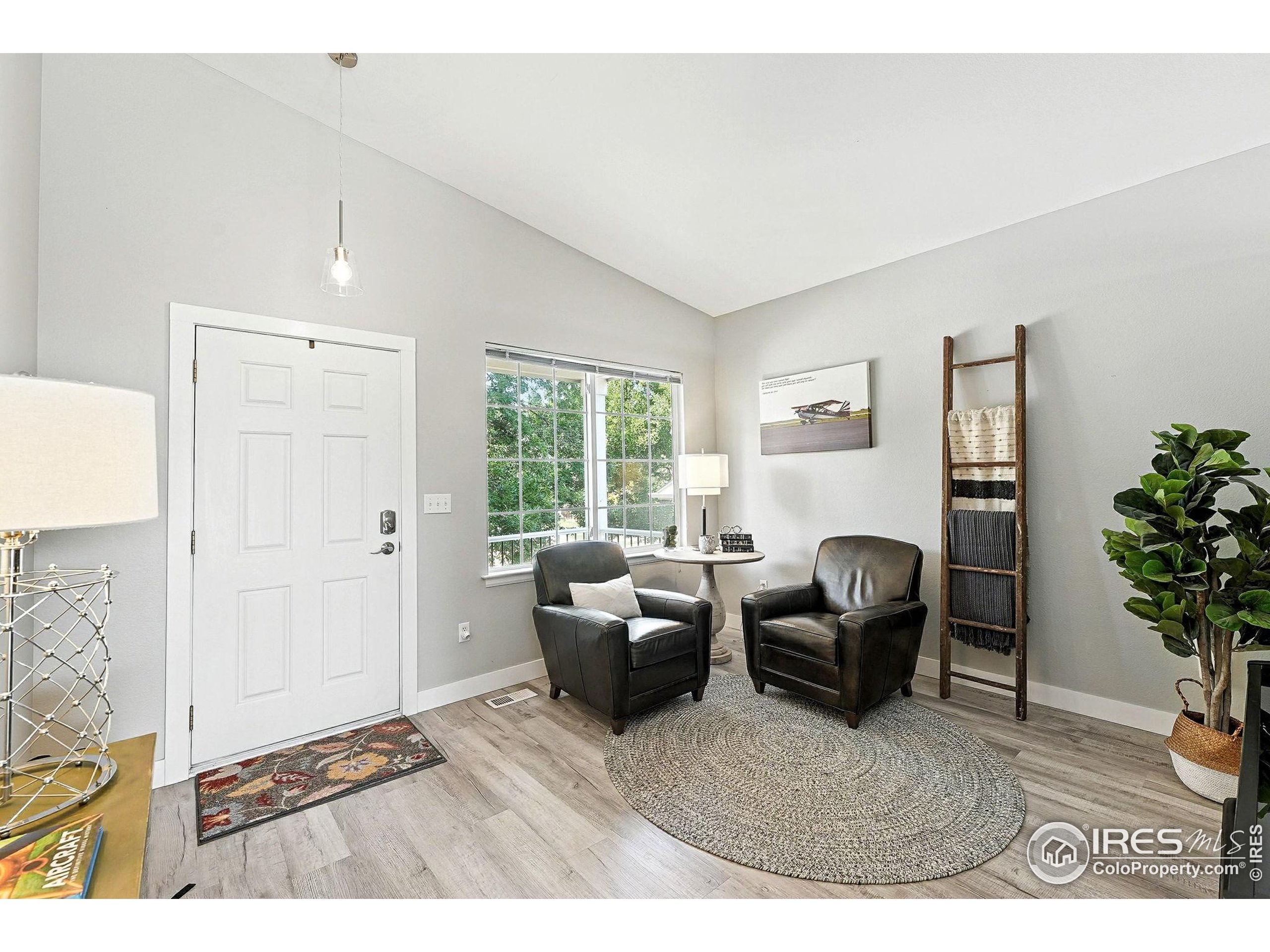 1818 Clover Creek Dr