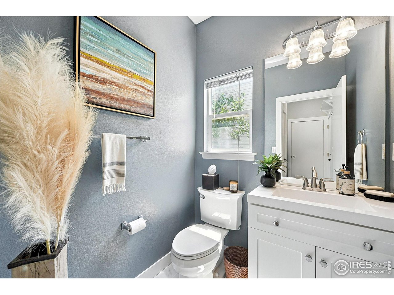 1818 Clover Creek Dr