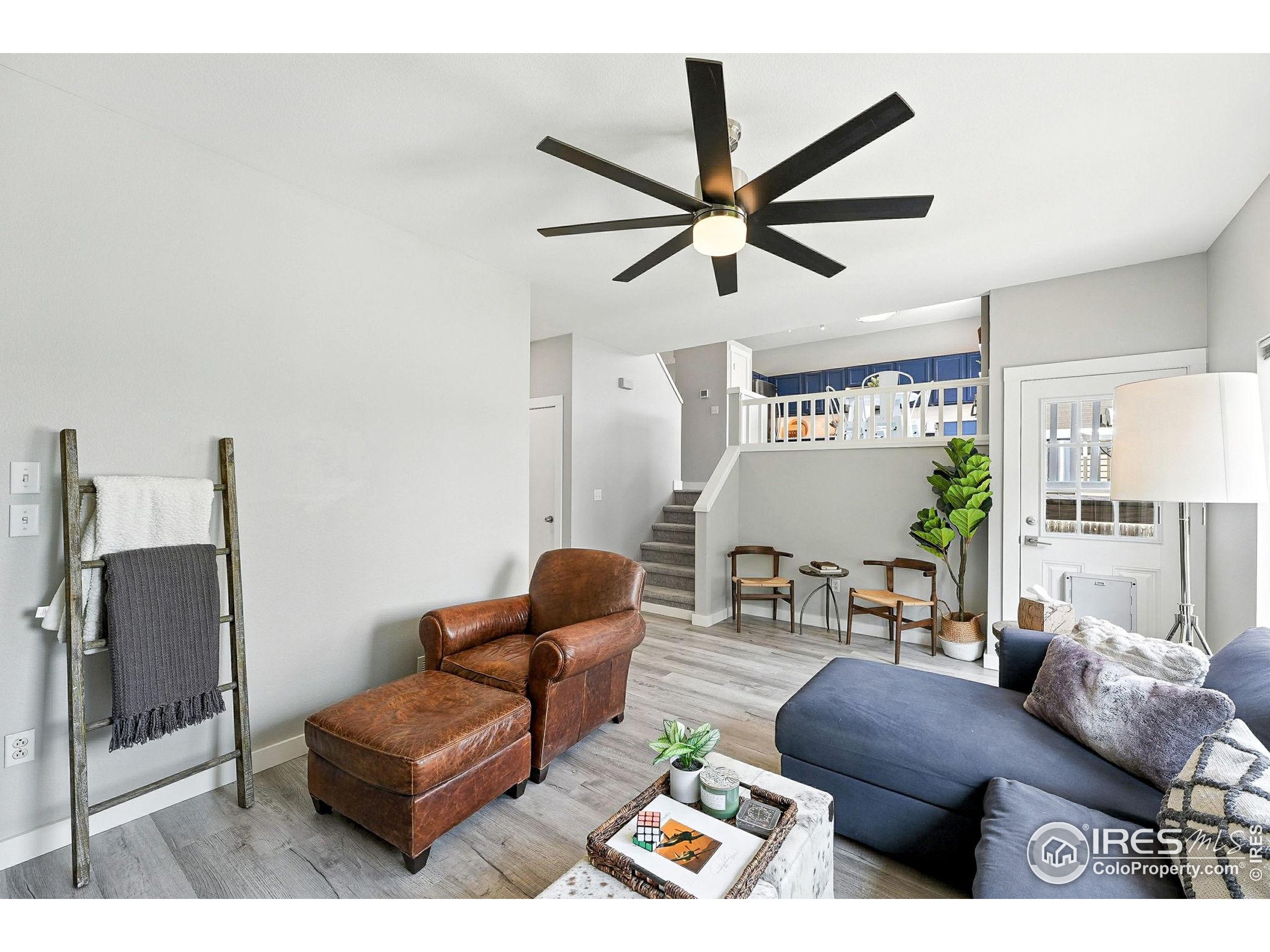 1818 Clover Creek Dr