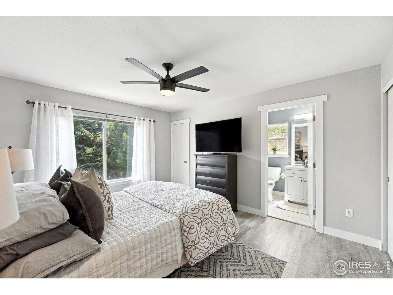 1818 Clover Creek Dr