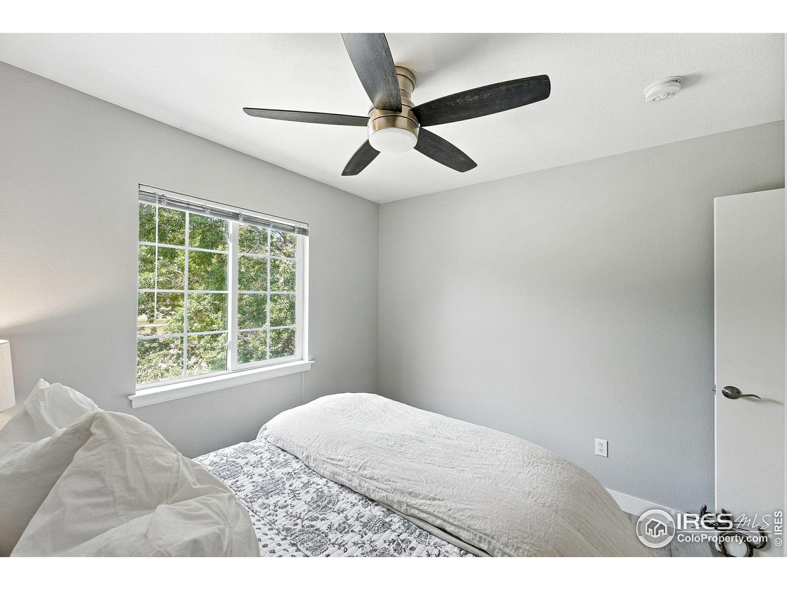 1818 Clover Creek Dr