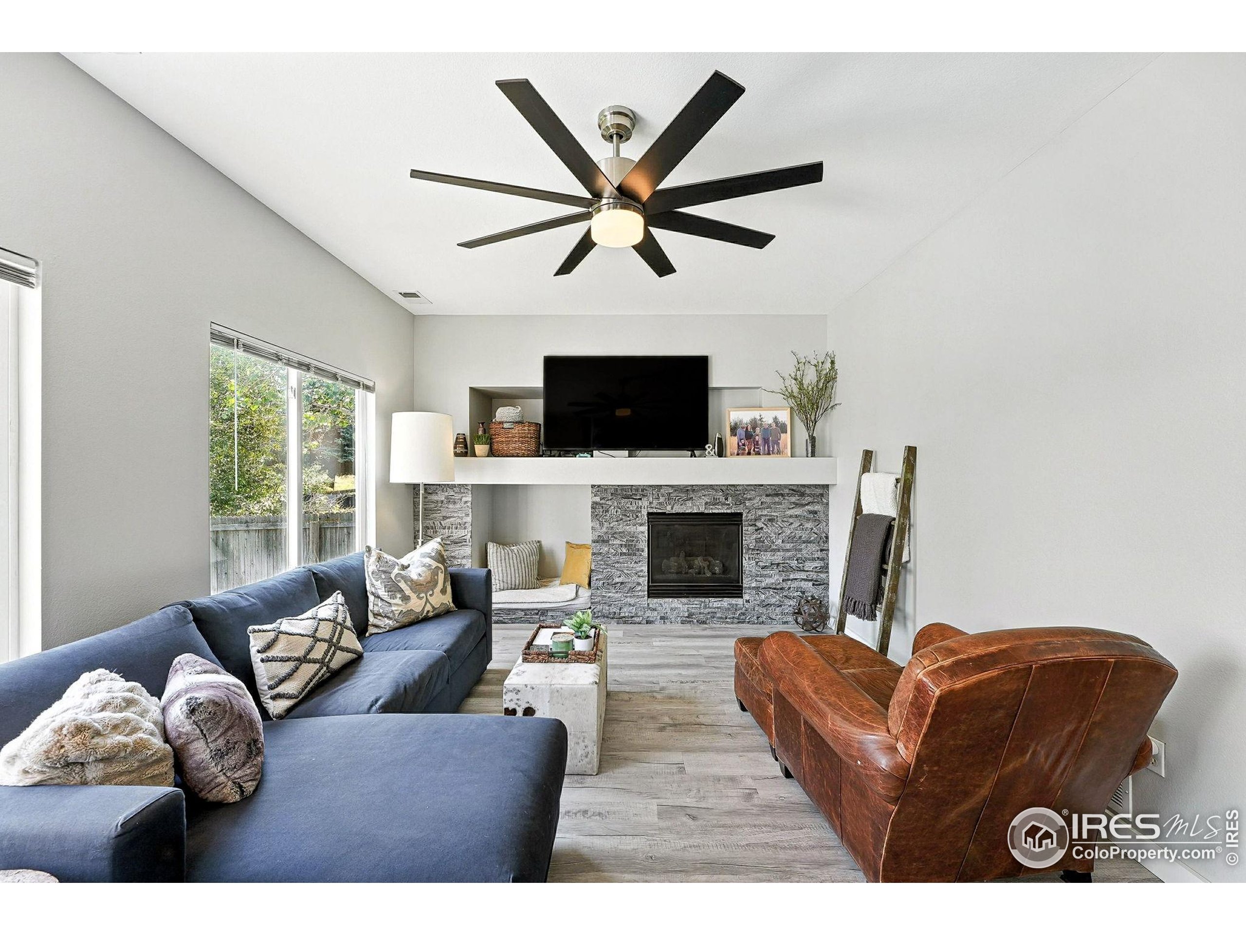 1818 Clover Creek Dr