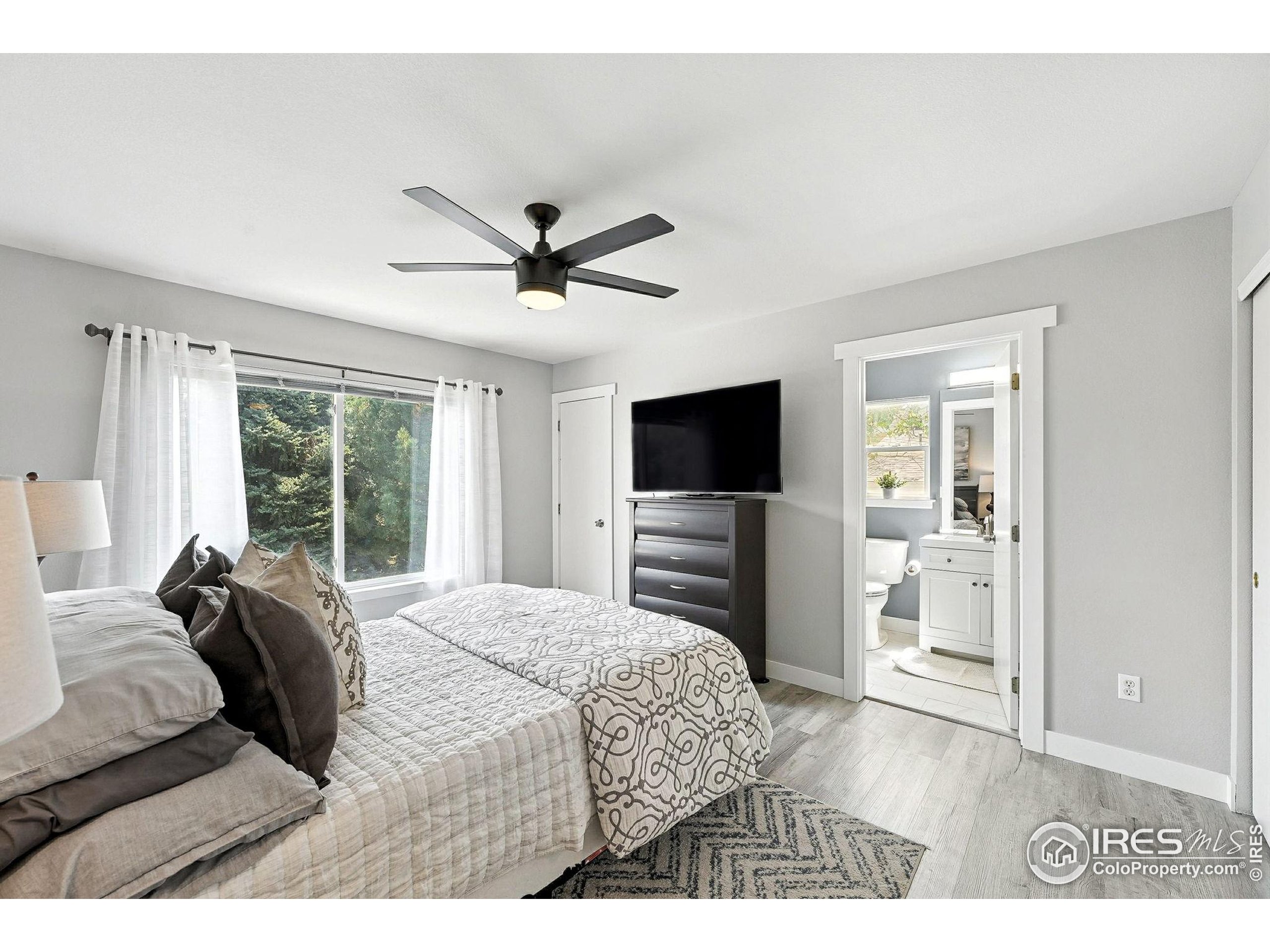 1818 Clover Creek Dr